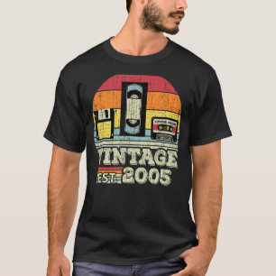 18 Year Old Vintage 2005 18th Birthday for Boys Gi T-Shirt