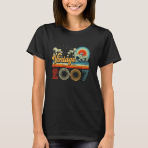 18 Years Old Vintage Made In 2007 18th Birthday R T-Shirt