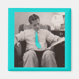 1930s reading the paper magnet