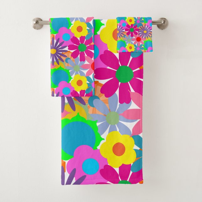 1970s Flower Power Bath Towel Set (Insitu)