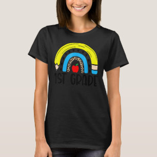 1st Grade Rainbow Kids Teachers Field Day 2022 Bac T-Shirt