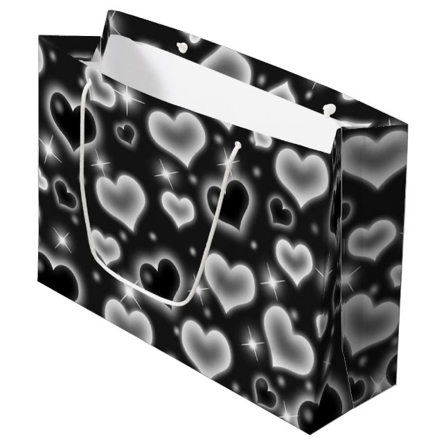 2000s heart gift bag (Front Angled)
