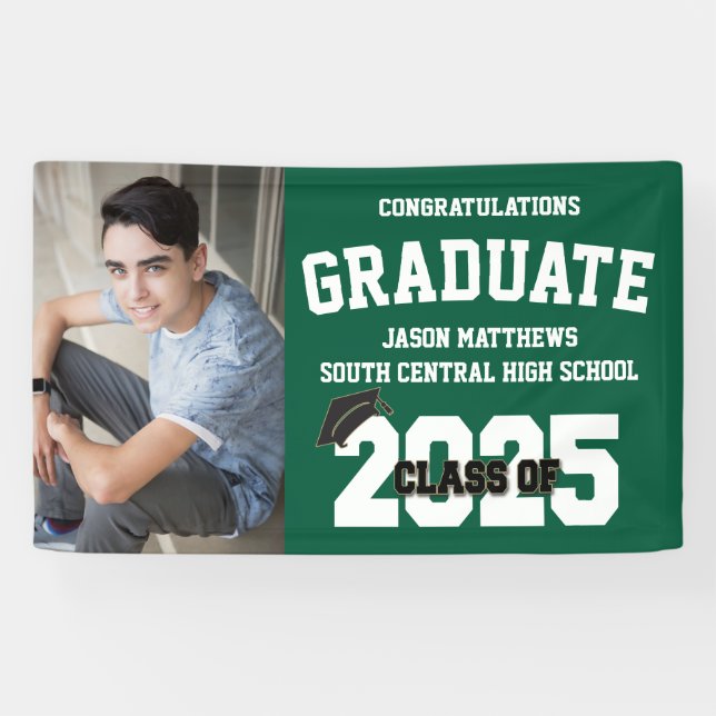 2025 Green Graduation Banner With Cap (Horizontal)