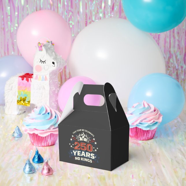 250 Years No Kings Patriotic Favour Box (Party)