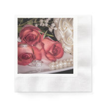 2686-Red & White Wedding Roses w/Rings, Pearls