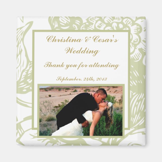 2"x2" Announcement Magnet Green Gerbera Daisy Flow (Front)