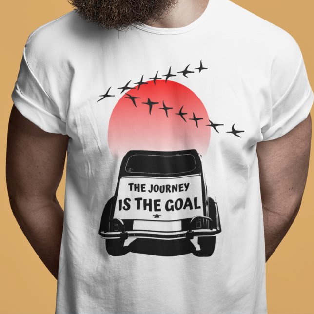 2CV Oldtimer Sunset - The journey is the goal   T-Shirt (2CV T-Shirt in White with a Red Sunset and Birds Illustration)