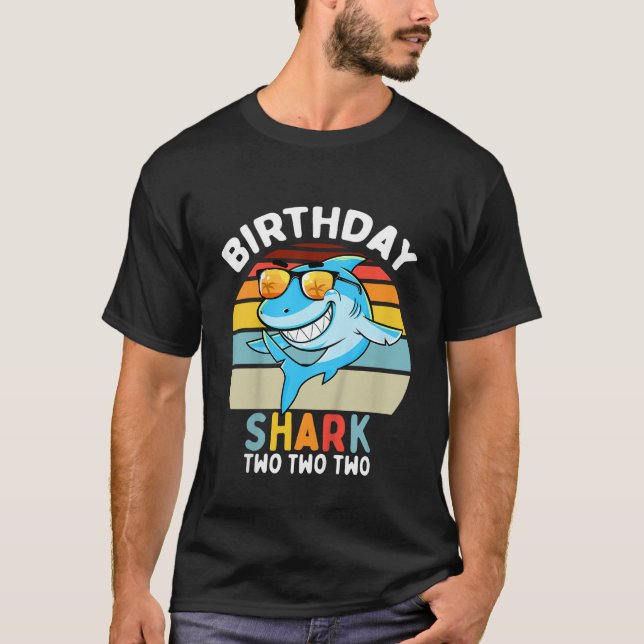 2nd Birthday Boy Shark 2 Year Old Boys Matching Fa T-Shirt (Front)