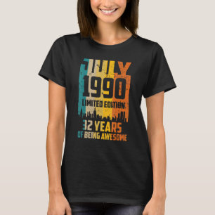 32nd Birthday 32 Years Awesome Since July 1990 Vin T-Shirt