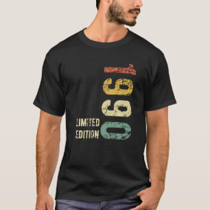 33 Years Old  1990  Retro 33rd Birthday T-Shirt