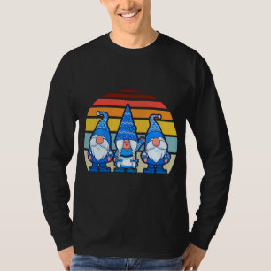 3 Gnomes Retro Style Vintage Christmas Elves Nordi T-Shirt