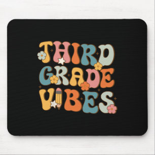 3rd Grade Vibes Ck To School Retro Third Grade Tea Mouse Pad