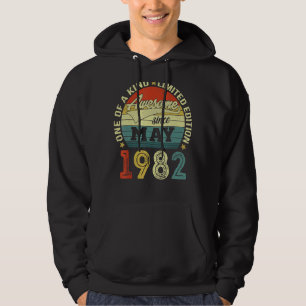 40 Year Old Awesome Since May 1982 40th Birthday Hoodie
