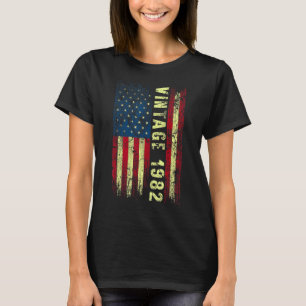 40 Year Old Vintage 1982 American Flag 40th Birth T-Shirt