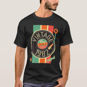 40 Years Birthday Man 1982 May Turntable Antique V T-Shirt