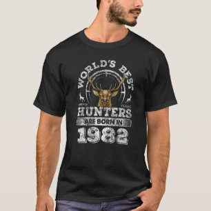 40 Years Old Deer Hunter Born In 1982 40th Birthda T-Shirt