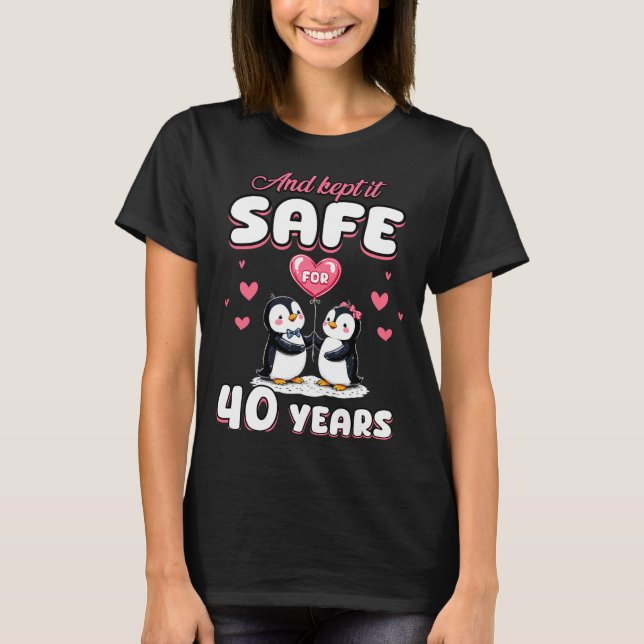40 Years Wedding Anniversary Penguin Couples Match T-Shirt (Front)