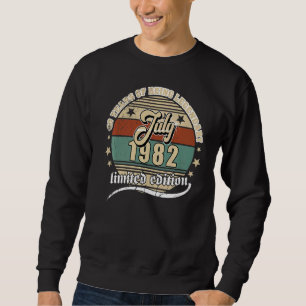 40th Birthday July 1982 Vintage 40 Years Legendary Sweatshirt