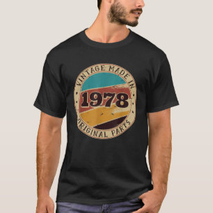 43th Birthday Retro Vintage 43 Years Old Made In 1 T-Shirt