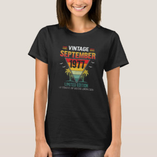 45 Years Old Retro Vintage September 1977 45th Bir T-Shirt