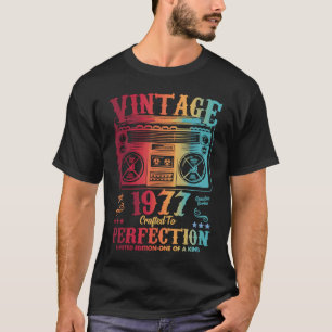 46 Years Old Birthday  Vintage 1977 Women Men T-Shirt