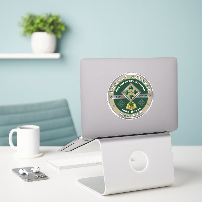 4th Infantry Division Retired (Laptop On Desk)