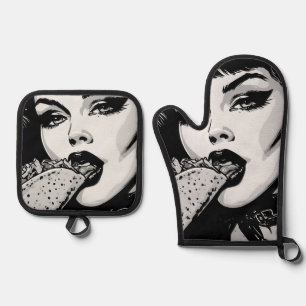 50s BW Graphic Style Goth Girl Eating a Taco Oven Mitt & Pot Holder Set