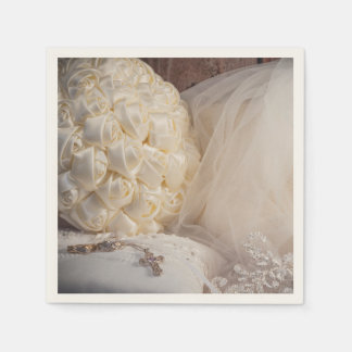 5882-Wedding Bouquet w/Rings, Cross, Veil Napkin
