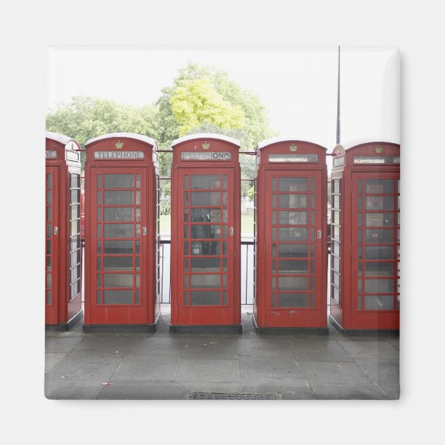 5 telephone boxes in London Magnet (Front)