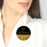 60 and fabulous balck gold elegant 6 cm round badge<br><div class="desc">Elegant,  classic,  glamourous and feminine.  A gold coloured bow with golden glitter and sparkle,  a bit of bling and luxury for a birthday.  Black background. With the text: 60 and fabulous!</div>