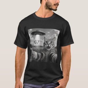 67 Cat Selfie With Alien Ufos Funny Cat Six Seven T-Shirt