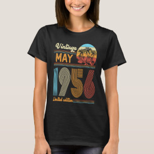 67 Years Old Birthday Vintage May 1956 Women Men T-Shirt