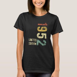 70 Years Old 1952 Retro 70th Birthday T-Shirt