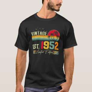 70 Years Old Awesome Vintage 1952 Retro 70Th Birth T-Shirt