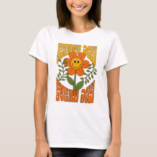 70's Retro Smiling Daisy Flower T-Shirt