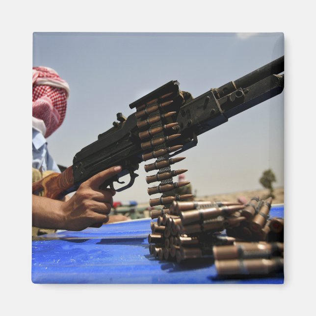 762 mm rounds lie on the truck magnet (Front)