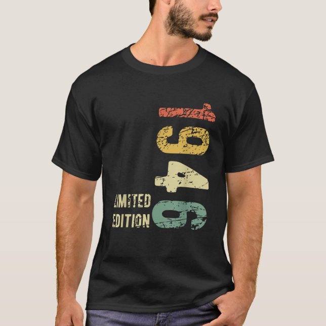 80th Birthday Men Women Funny Bday Vintage 1946 T-Shirt (Front)