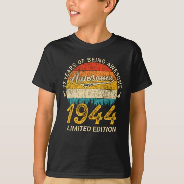 81 Year Old Bday 1944 Awesome 81st Birthday Gift T-Shirt (Front)