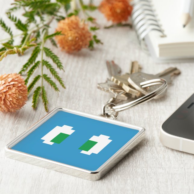 8 Bit Pixel Manga Green Eyes Key Ring (Side)