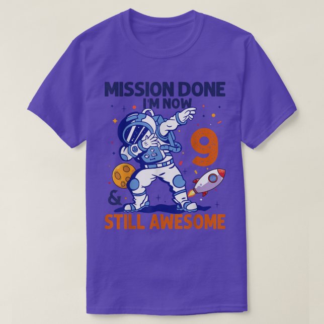 9 Year Old Astronaut Space Planet 9th Birthday Boy T-Shirt (Design Front)