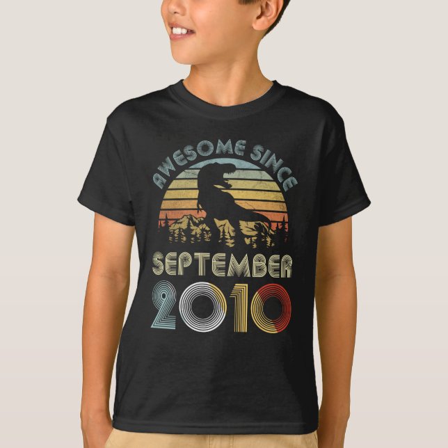 9th Dinosaur Birthday Boy 9 Year Old September 201 T-Shirt (Front)
