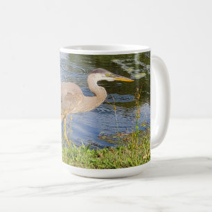 A blue heron coffee mug