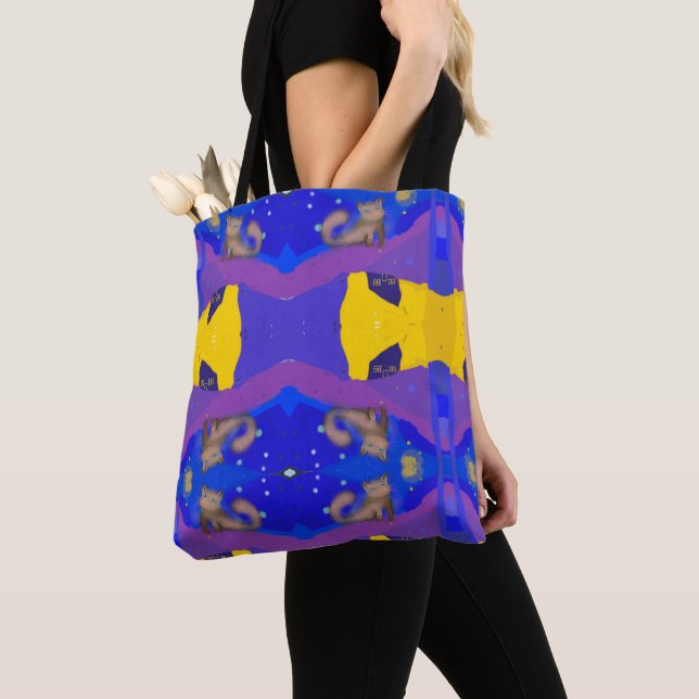 A cats dream tote bag (Close Up)