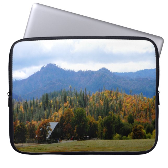 A cloudy Fall day..... Laptop Sleeve (Front)