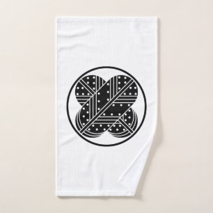 a falcon's feather bath towel set
