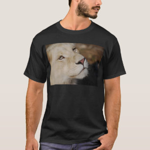 A gentle lion face South Africa T-Shirt