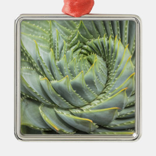 A Green & White Succulent Metal Ornament