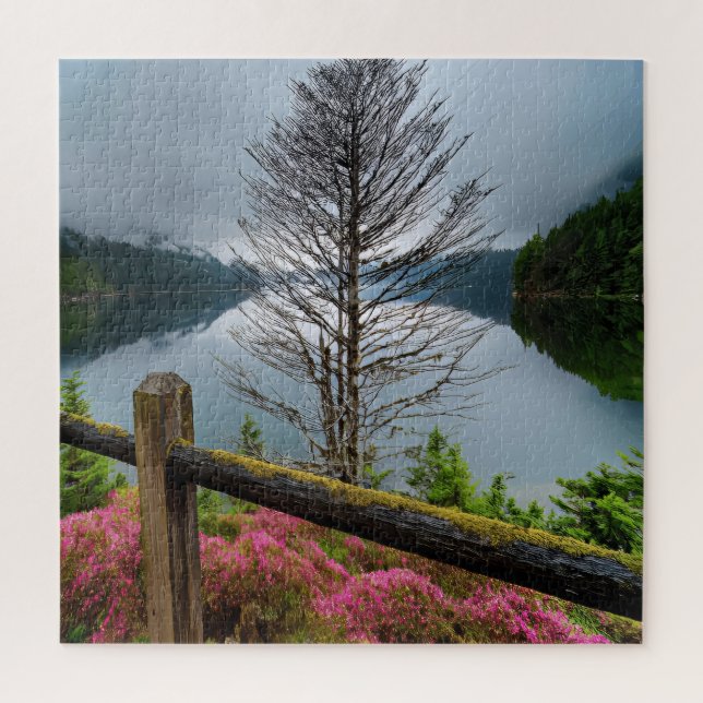 A lone tree jigsaw puzzle (Vertical)