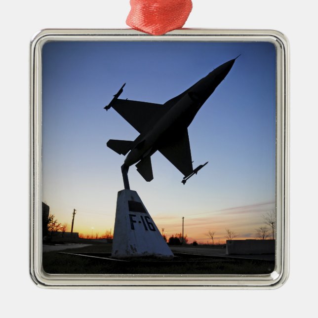 A scale model of an F-16 C Fighting Falcon Metal Ornament (Front)