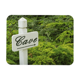 A sign pointing tho the wine cellar (Cave) in Magnet